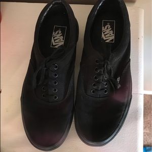black vans 8.5 men 10 women